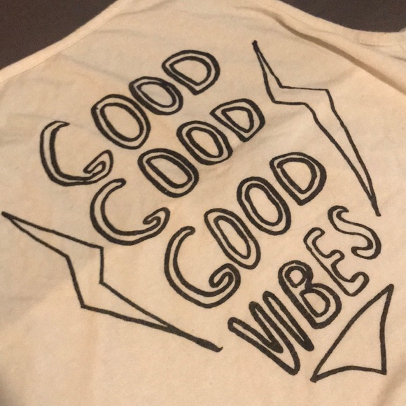 Crop top - Picture 2 of 5